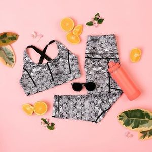 Zyia Cobra Metallic Capri leggings 14-16